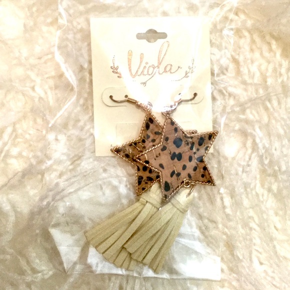 Cheetah Print Cork Star & Faux Leather Ivory Tassel Earrings NEW - Picture 2 of 3